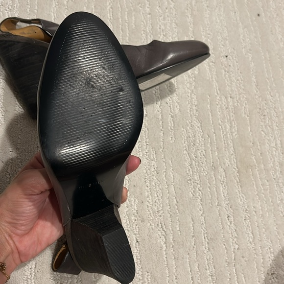 Nine West sling back block heel charcoal grey 9 leather heel great condition - Picture 5 of 11